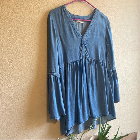 Altar’d State Baby Doll Blouse - Picture 2 of 10